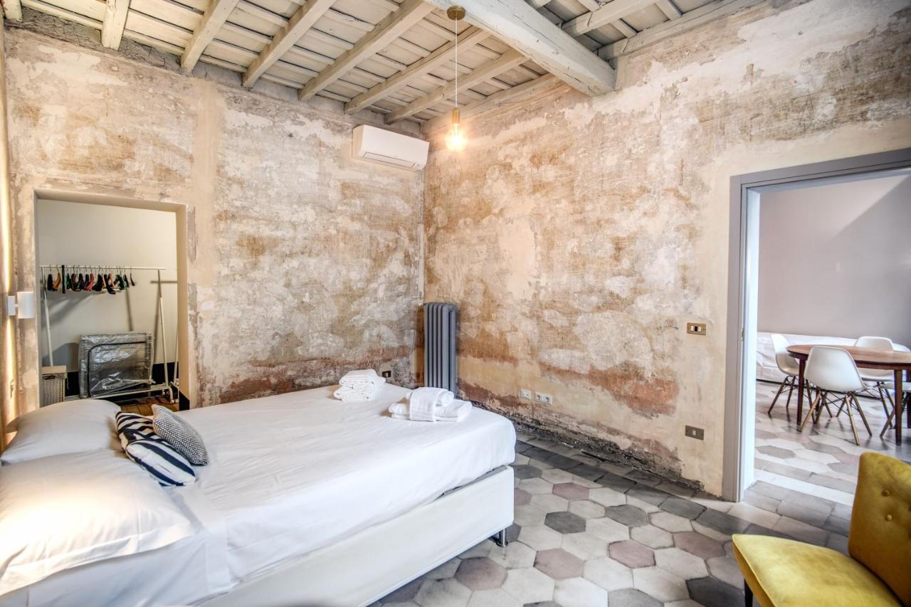 Stylish And Spacious Apartment Next To The Colosseum Roma Exterior foto