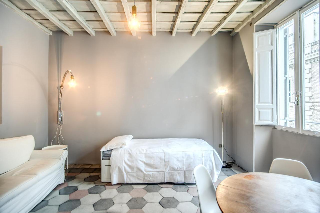 Stylish And Spacious Apartment Next To The Colosseum Roma Exterior foto